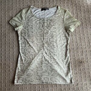 Anatomie Womens XS Green Snake Print Mesh Sleeve Top T Shirt Tee Workout Yoga